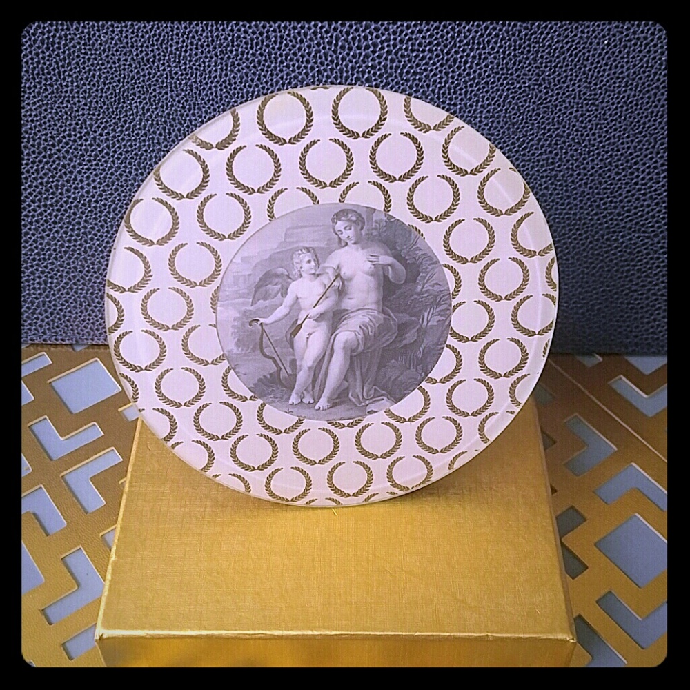 Round Gold Picture Frame